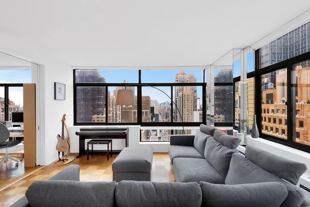 303 East 43 Street #25B, Manhattan, NY 10017 1