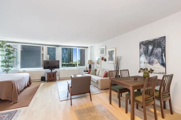 322 West 57 Street #29L, Manhattan, NY 10019