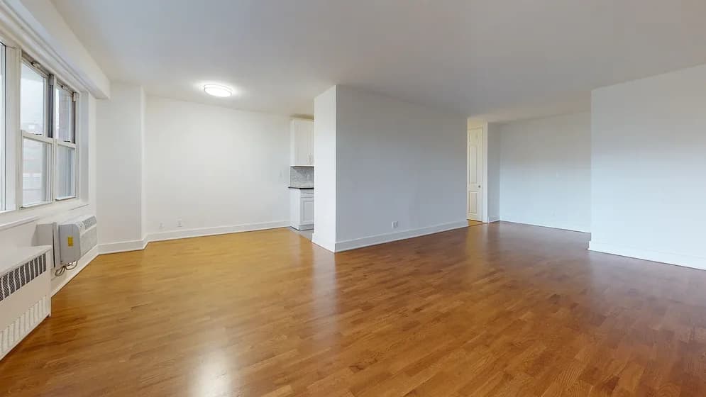 3000 Ocean Parkway #18N, Brooklyn, NY 11224 apartment_living_room 1