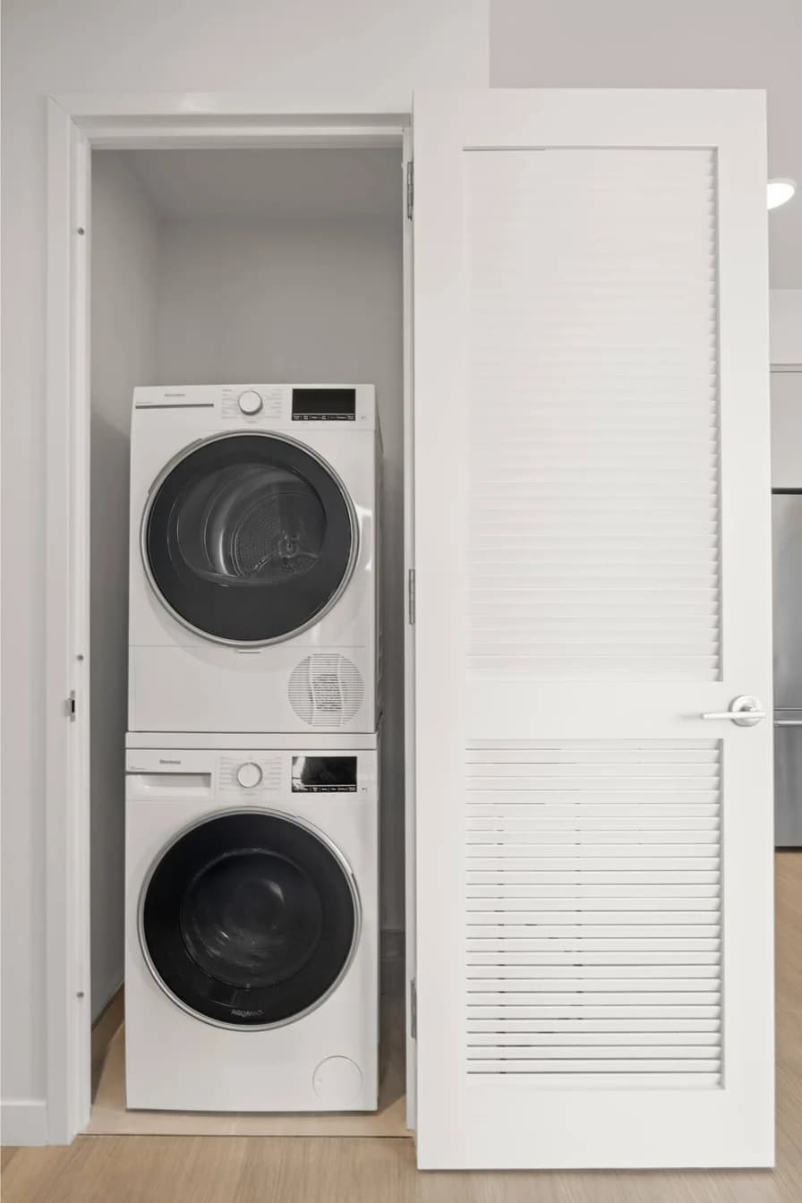 23-10 42 Road #PH2B, Queens, NY 11101 1