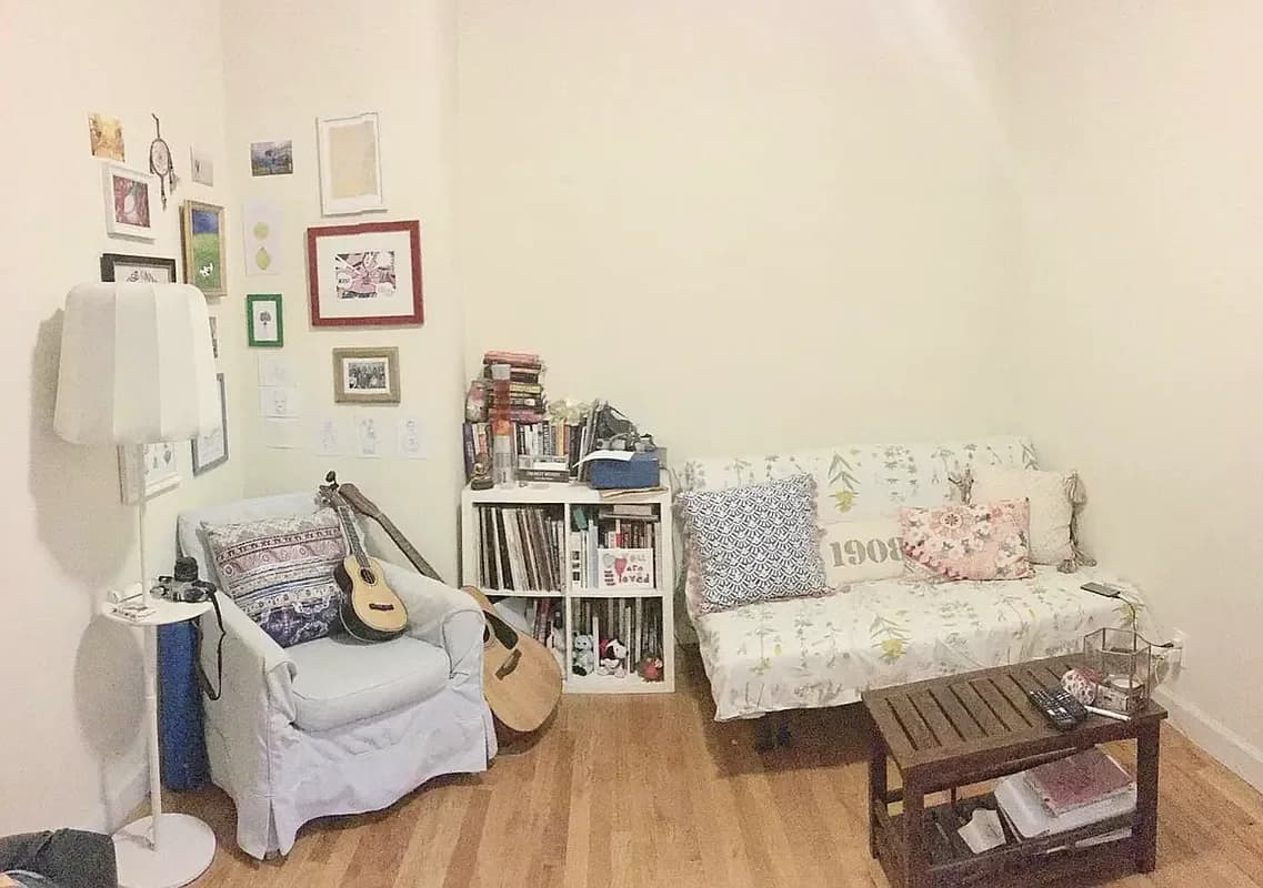 430 East 11 Street #13, Manhattan, NY 10009 apartment_living_room 1