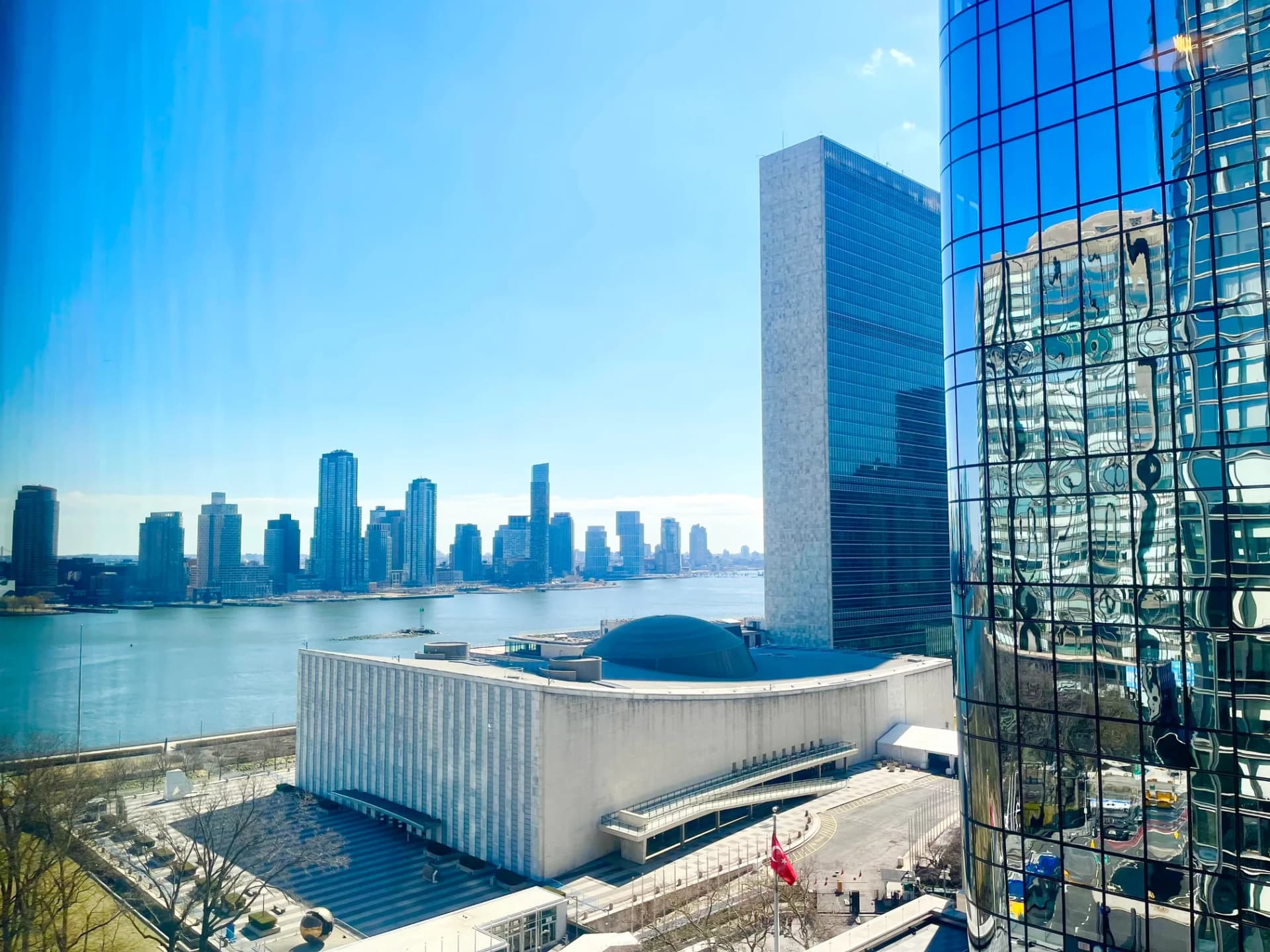 50 United Nations Plaza #14D, Manhattan, NY 10017 1