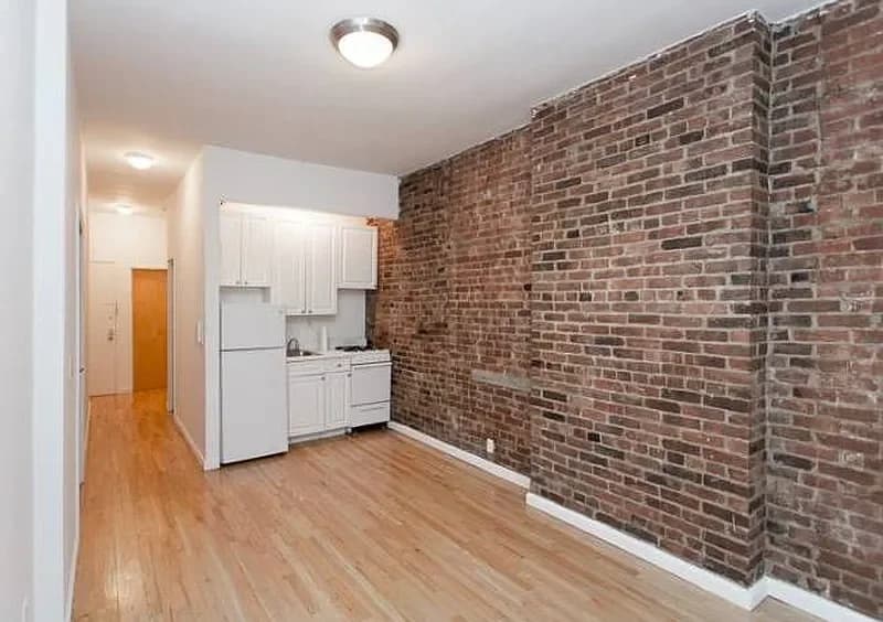 206 E 25 St #1FE, Manhattan, NY 10010 apartment_living_room 1