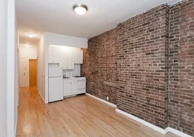 206 E 25 St #1FE, Manhattan, NY 10010