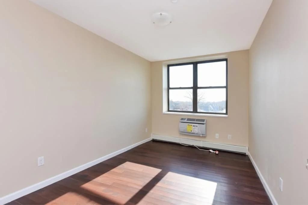 45 Hinckley Place #412, Brooklyn, NY 11218 1