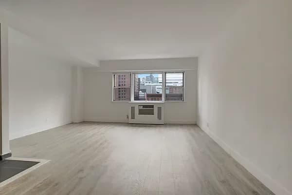 145 East 27 Street #14M, Manhattan, NY 10016 apartment_living_room 1