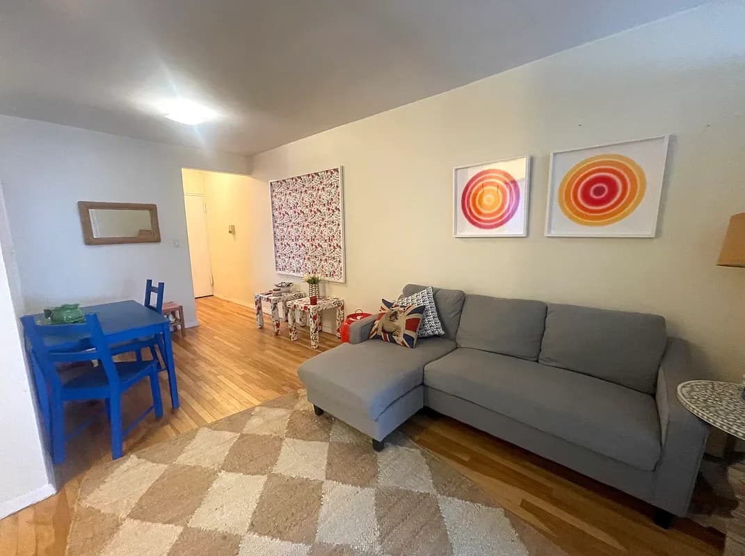 350 East 30 Street #6-R, Manhattan, NY 10016 apartment_living_room 1