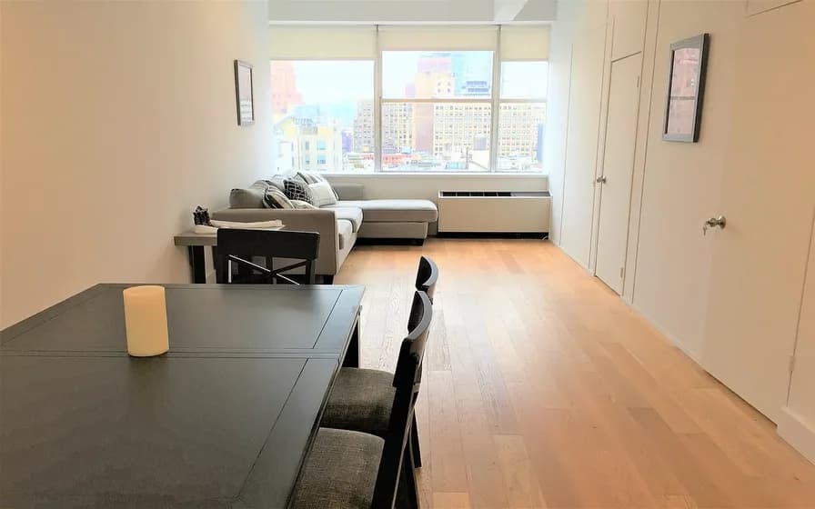 Tribeca House 50 Murray Street #1305, Manhattan, NY 10007 apartment_living_room 1