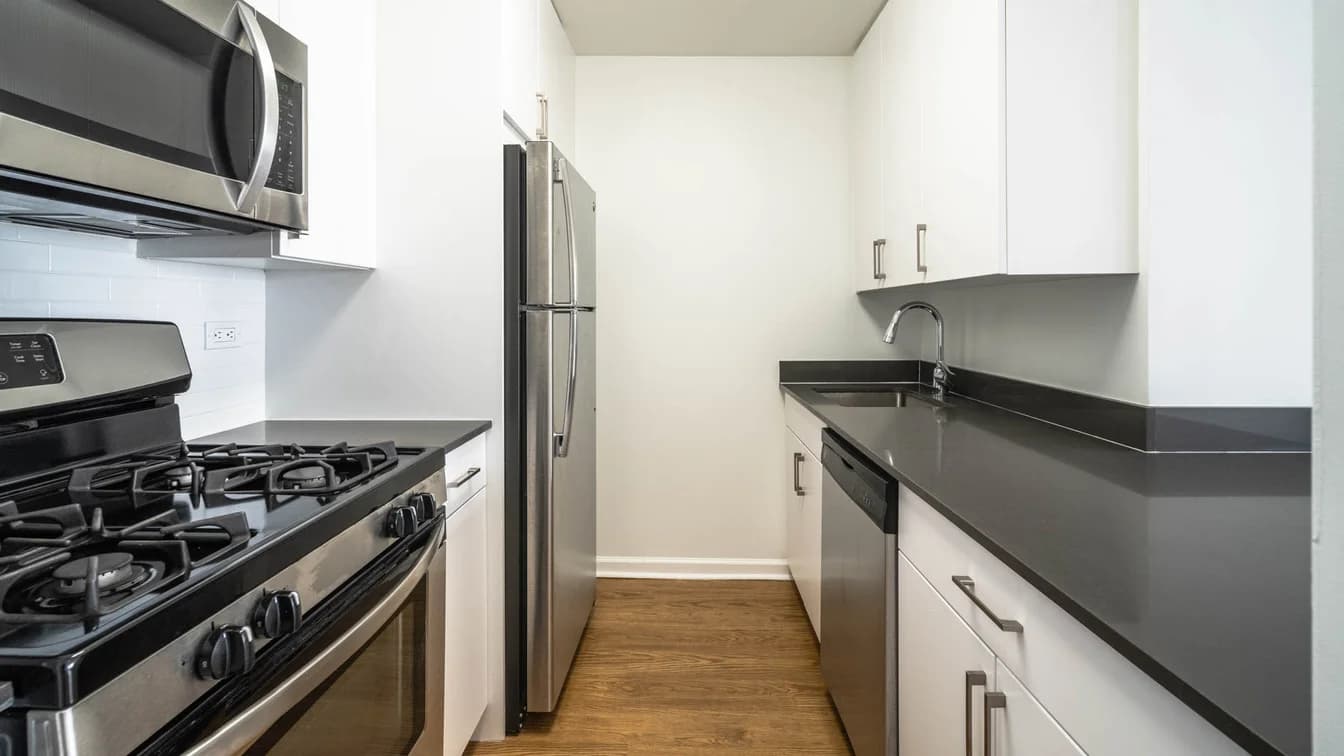 300 East 39 Street #08G, Manhattan, NY 10016 1