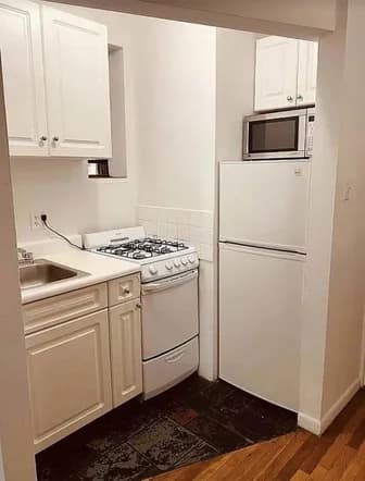 324 East 82 Street #4-A, Manhattan, NY 10028