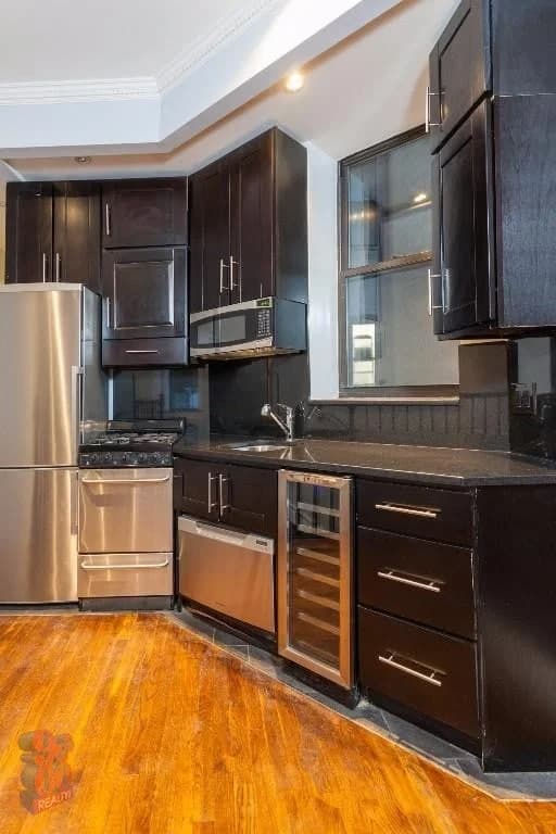 206 East 83 Street #2W, Manhattan, NY 10028 1