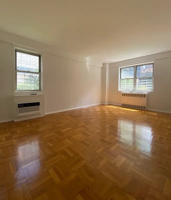 68 West 60 Street #2C, Manhattan, NY 10019 apartment_living_room 1