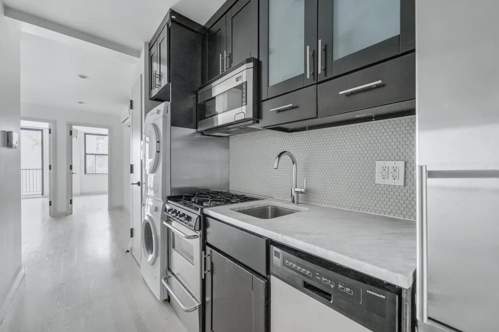 152 2 Avenue #4D, Manhattan, NY 10003 1