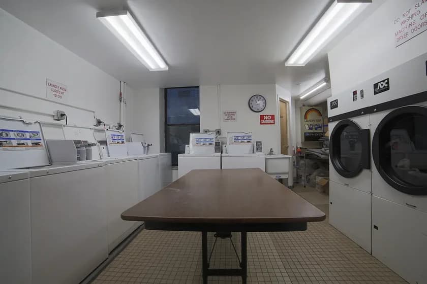 304 West 92 Street #3M, Manhattan, NY 10025 amenity_laundry_room 1