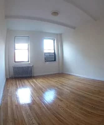 11 Waverly Place #9J, Manhattan, NY 10003 apartment_living_room 1