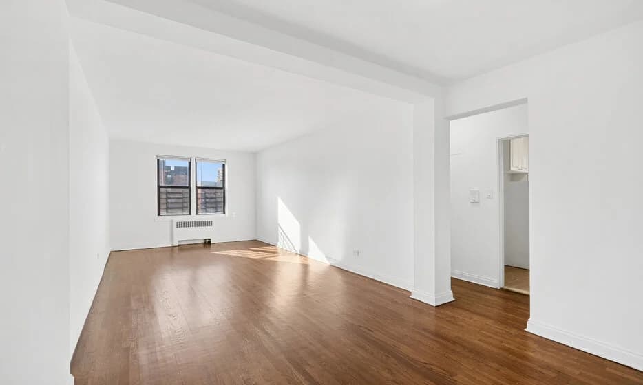 20-50 Seagirt Boulevard #04C, Queens, NY 11691 1