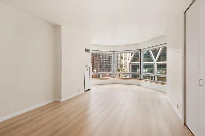 301 West 57 Street #7-E, Manhattan, NY 10019