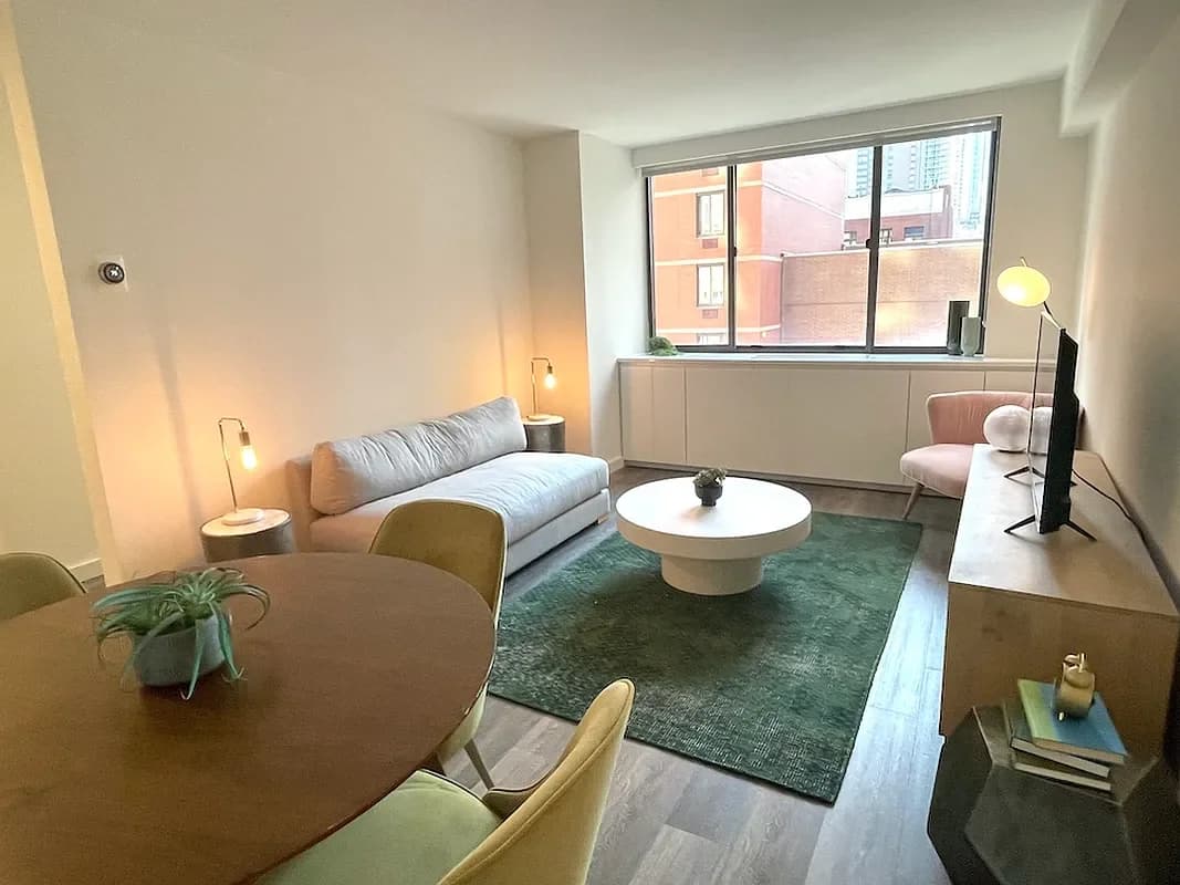 520 West 43 Street #6A, Manhattan, NY 10036 apartment_living_room 1