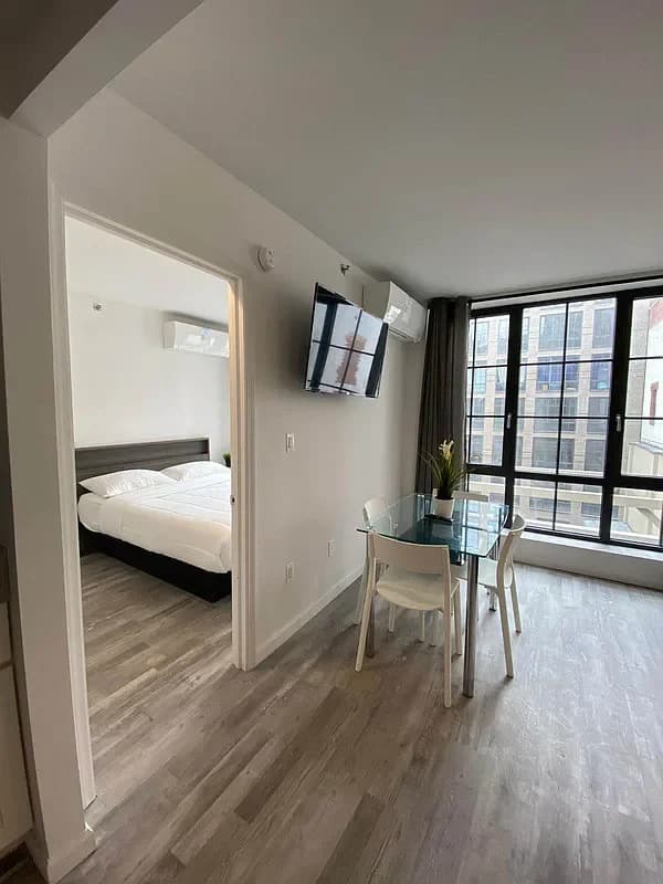 433 West 53 Street #4A, Manhattan, NY 10019 apartment_dining_room 1