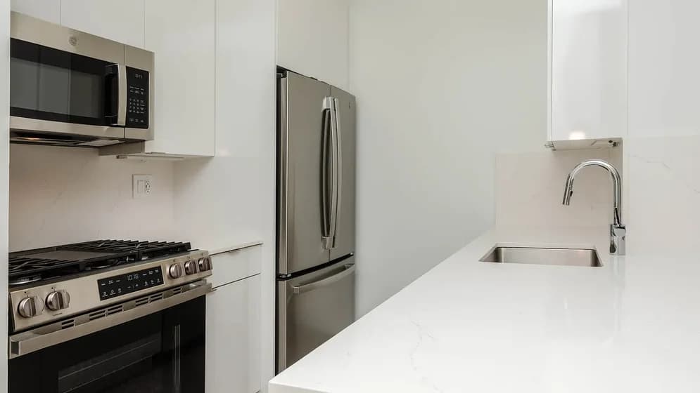 180 Montague Street #04F, Brooklyn, NY 11201 apartment_kitchen 1