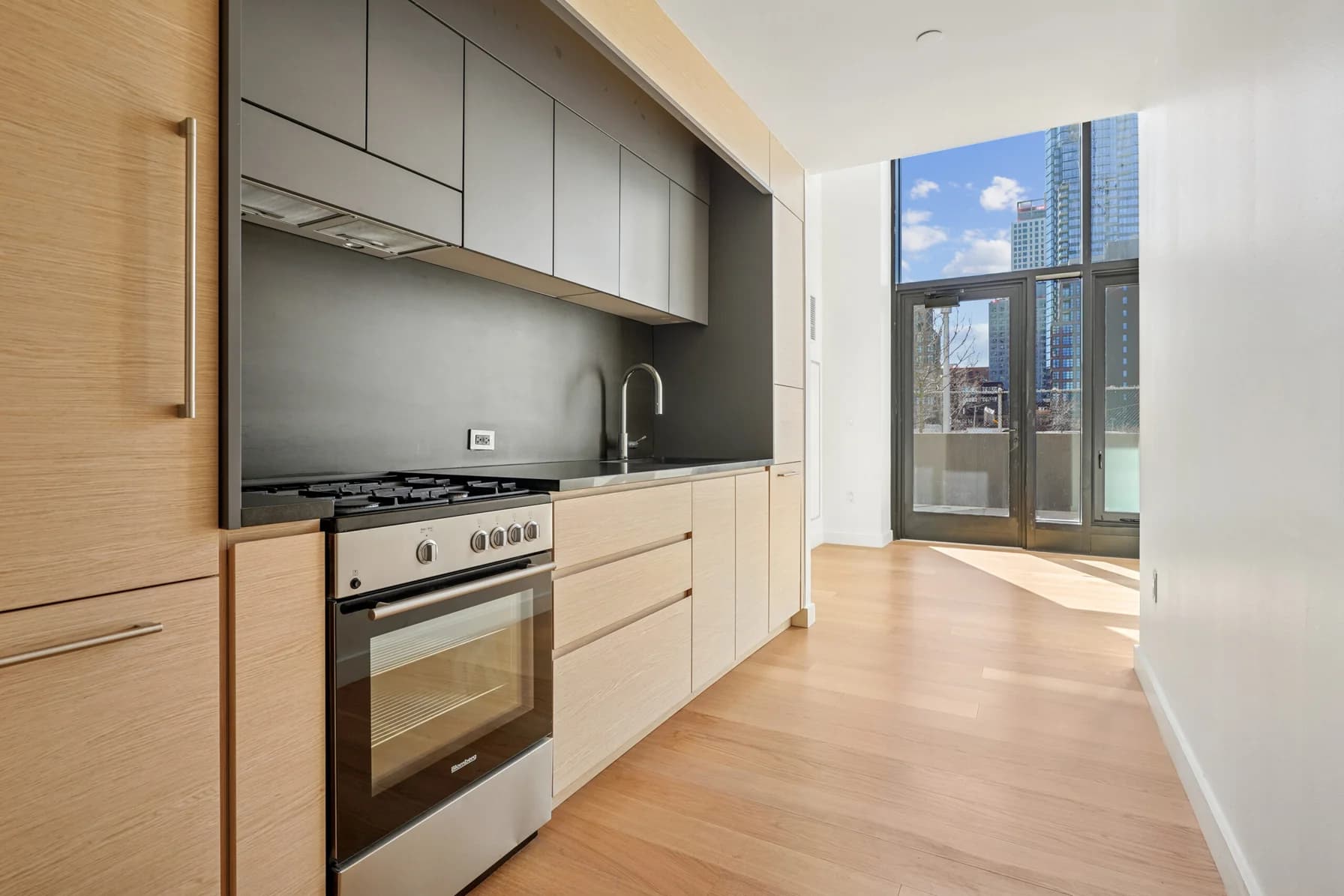 1 Eagle Street #2-2421, Brooklyn, NY 11222 1