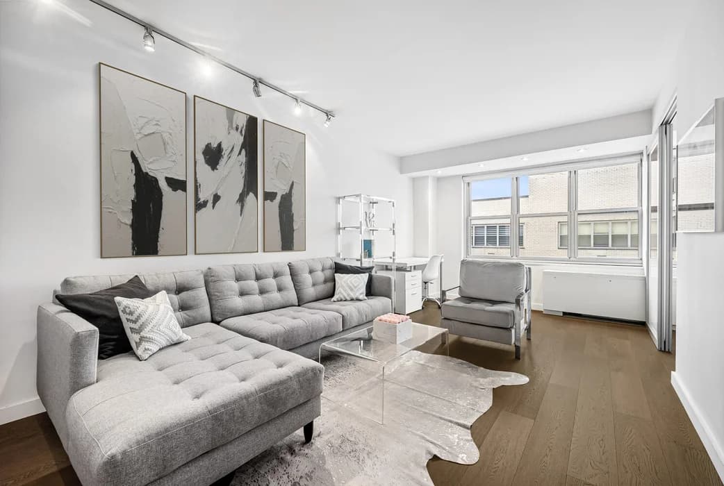 205 3 Avenue #12U, Manhattan, NY 10003 1