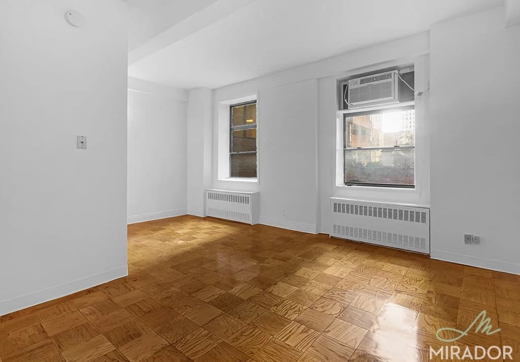 132 East 45 Street #10A, Manhattan, NY 10017 1