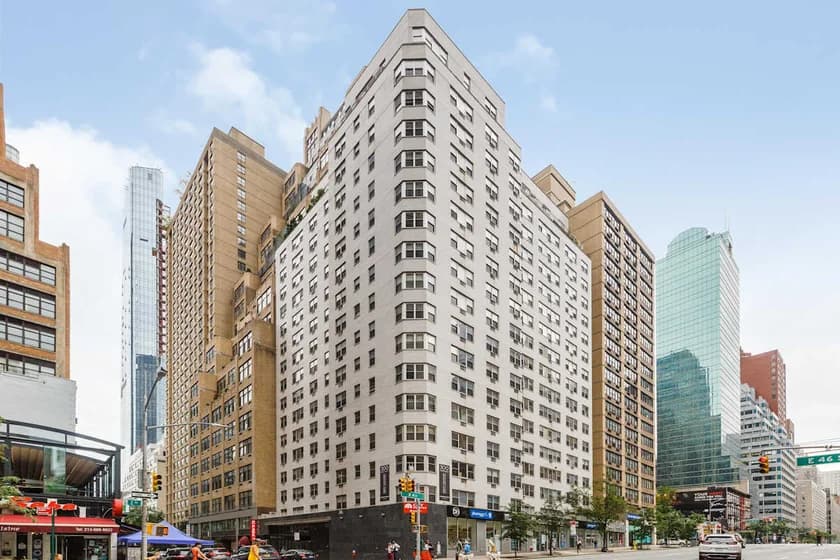 300 East 46 Street #03D, Manhattan, NY 10017 1