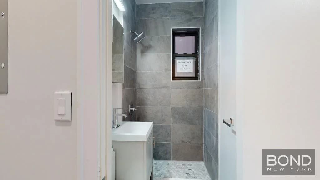 158 West 84 Street #4A, Manhattan, NY 10024 apartment_bathroom 1