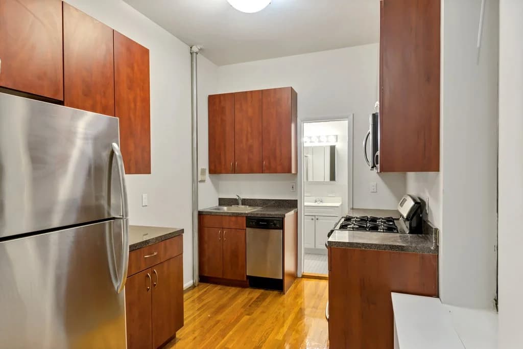 358 W 45 St #B, Manhattan, NY 10036 1