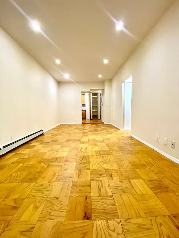 555 East 78 Street #2E, Manhattan, NY 10075 apartment_living_room 1