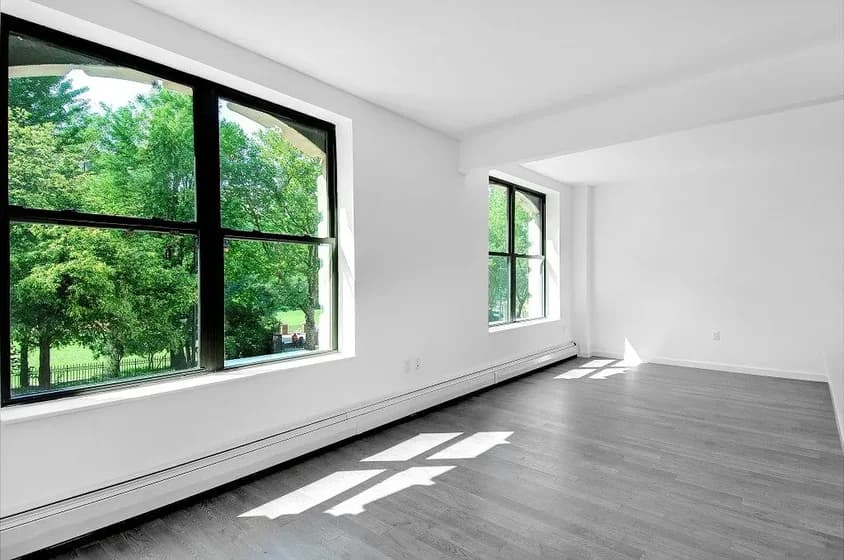 272 Manhattan Avenue #2D, Manhattan, NY 10026 apartment_living_room 1