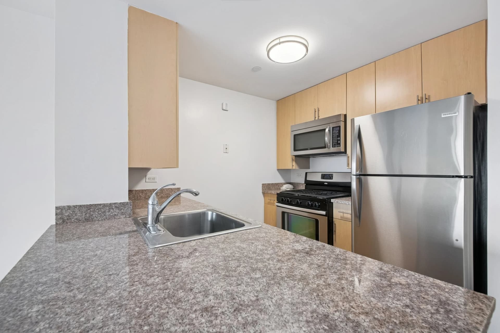 153-30 89 Avenue #903, Queens, NY 11432 1