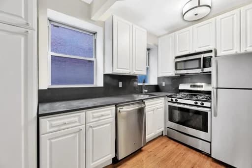 226 East 25 Street #3B, Manhattan, NY 10010