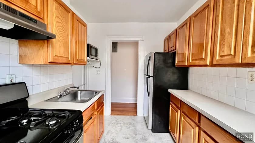 32-15 35 Street #F9, Queens, NY 11106