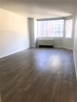 826 8 Avenue #20J, Manhattan, NY 10019