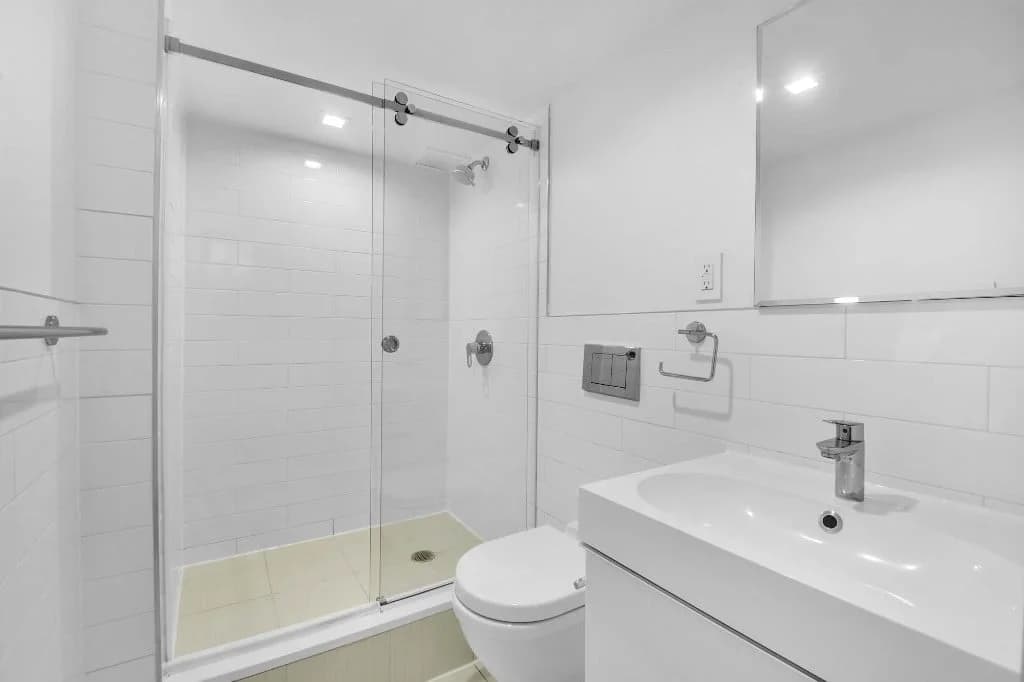 220 East 22 Street #1F, Manhattan, NY 10010 1