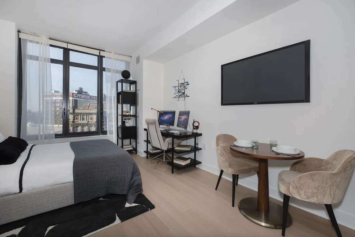 2705 Thomson Ave #PH1G, Queens, NY 11101 1