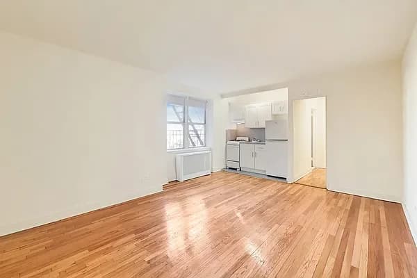 2034 Cropsey Avenue #1F, Brooklyn, NY 11214 apartment_living_room 1