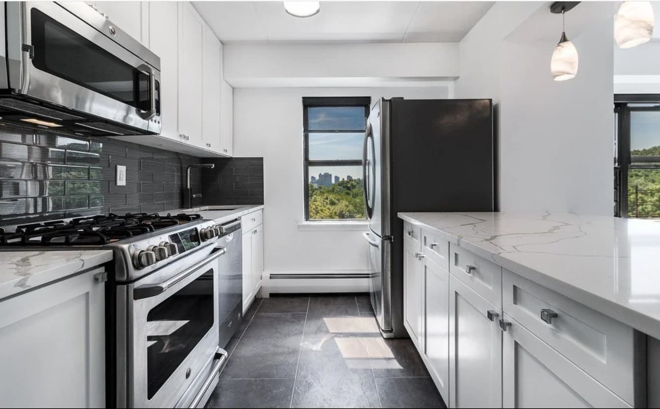 328 Cathedral Parkway #8-E, Manhattan, NY 10025 1