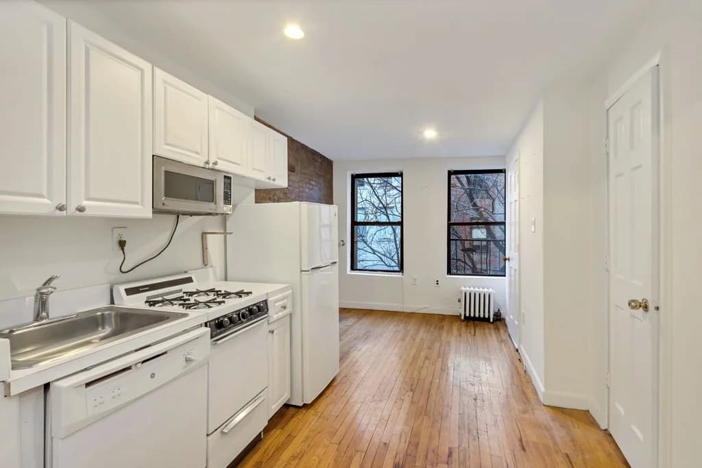 98 Christopher Street #6, Manhattan, NY 10014 1