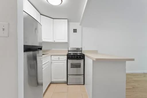 220 East 22 Street #1G, Manhattan, NY 10010