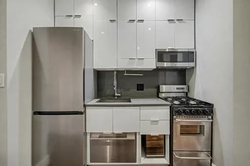 221 Mott Street #6, Manhattan, NY 10012