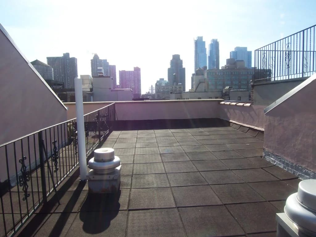 525 West 49 Street #6D, Manhattan, NY 10019 1