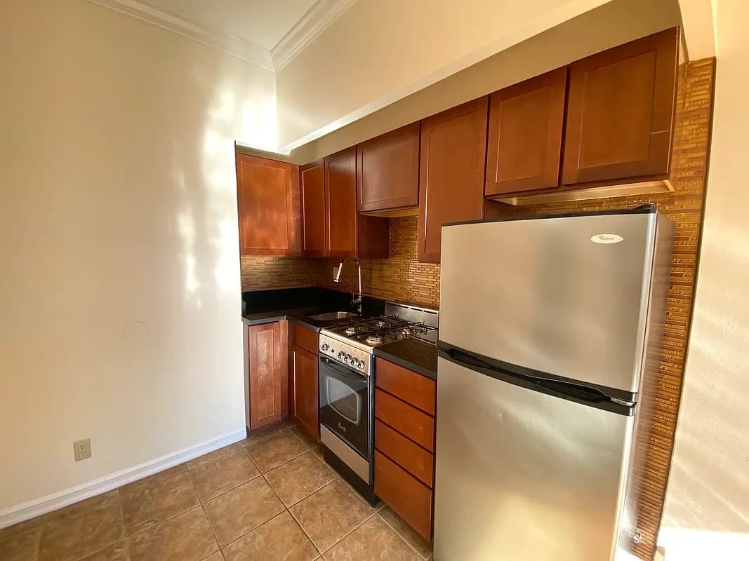 302 West 92 Street #6B, Manhattan, NY 10025 apartment_kitchen 1