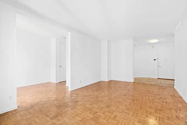 150 East 57 Street #19C, Manhattan, NY 10022 apartment_living_room 1