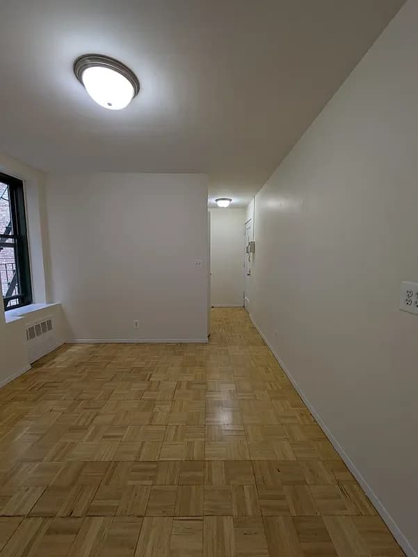 516 East 79 Street #1E, Manhattan, NY 10075 apartment_living_room 1
