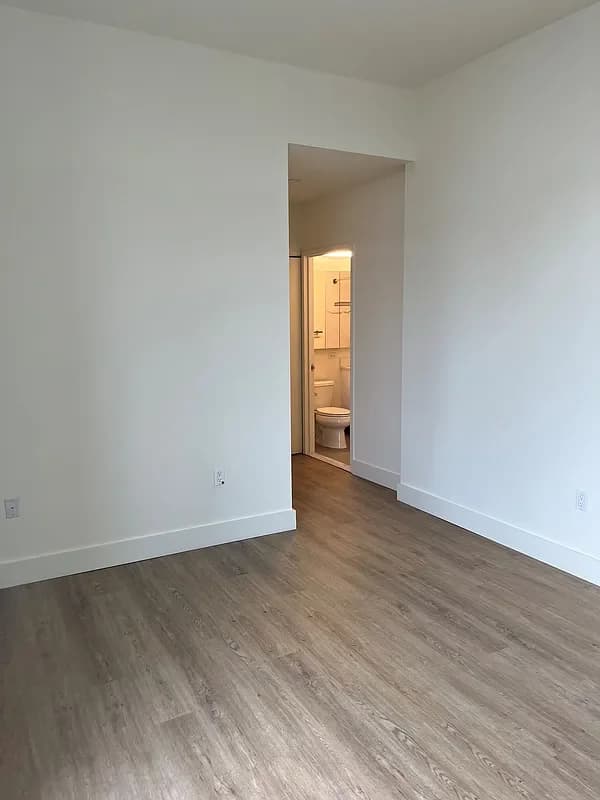 11 East 1 Street #001-PH24, Manhattan, NY 10003 apartment_living_room 1