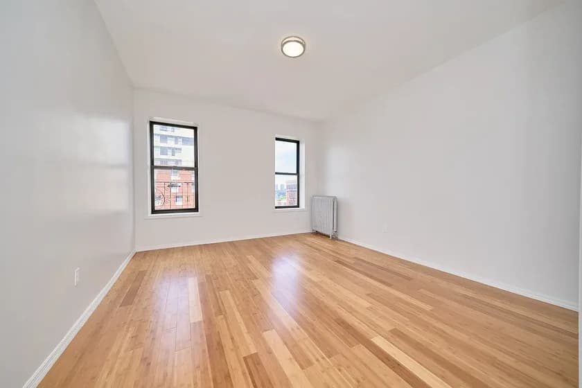 562 West 148 Street #67, Manhattan, NY 10031 apartment_living_room 1