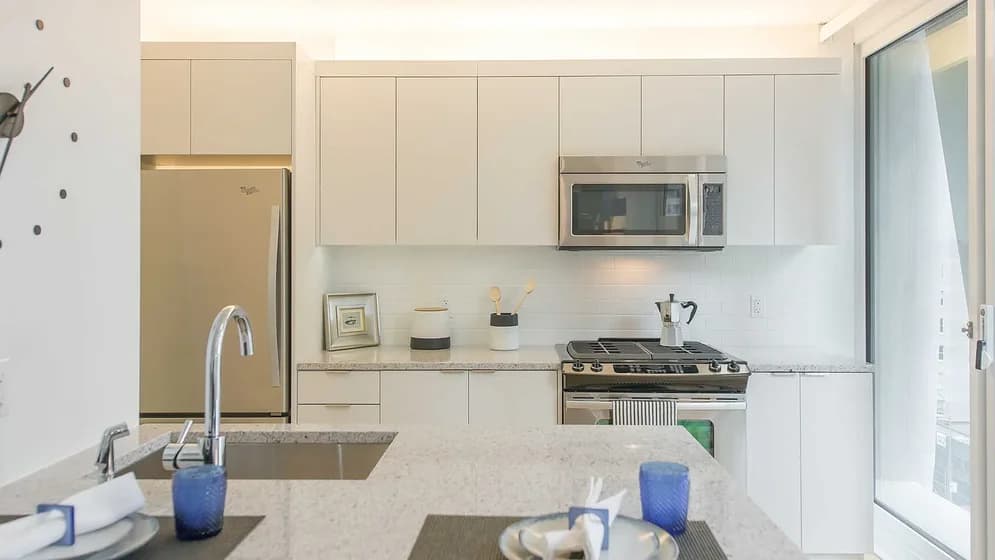 170 Amsterdam Avenue #13E, Manhattan, NY 10023 apartment_kitchen 1